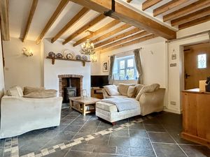 Lounge- click for photo gallery